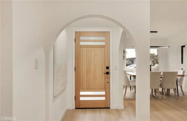 1921 W Clearbrook, Anaheim, CA 92804