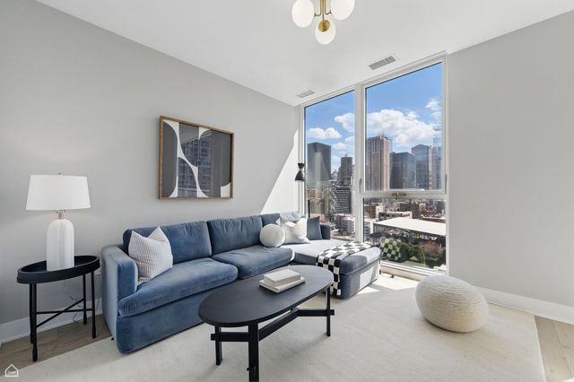 146 W Erie Street 602, Chicago, IL 60654