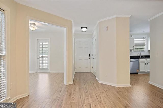 911 Hollyfax Circle NE, Atlanta, GA 30328