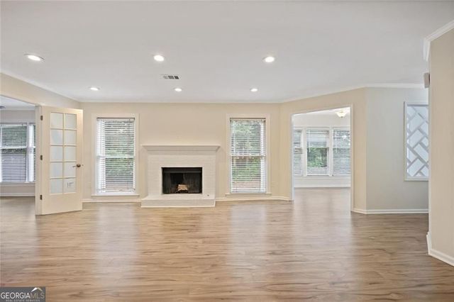 911 Hollyfax Circle NE, Atlanta, GA 30328