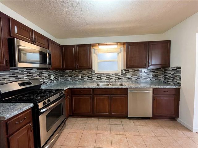 5328 Ridge Forest Drive, Stone Mountain, GA 30083