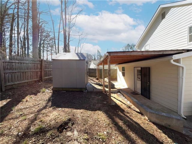 5328 Ridge Forest Drive, Stone Mountain, GA 30083