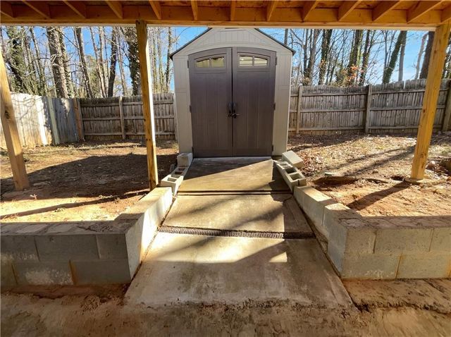 5328 Ridge Forest Drive, Stone Mountain, GA 30083