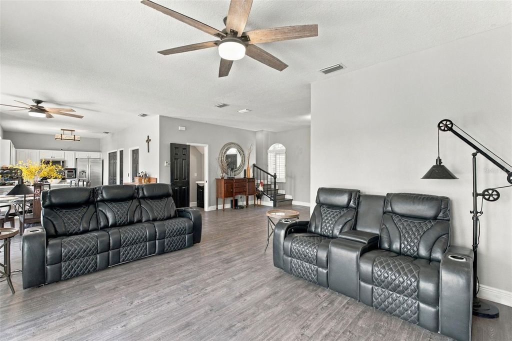 Image 14 of property listing at 8022 TIERRA VERDE DRIVE, Tampa, FL 33617