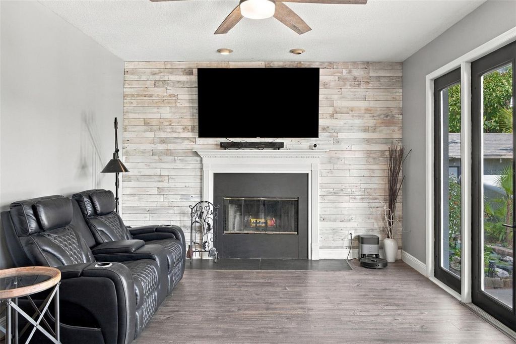 Image 15 of property listing at 8022 TIERRA VERDE DRIVE, Tampa, FL 33617