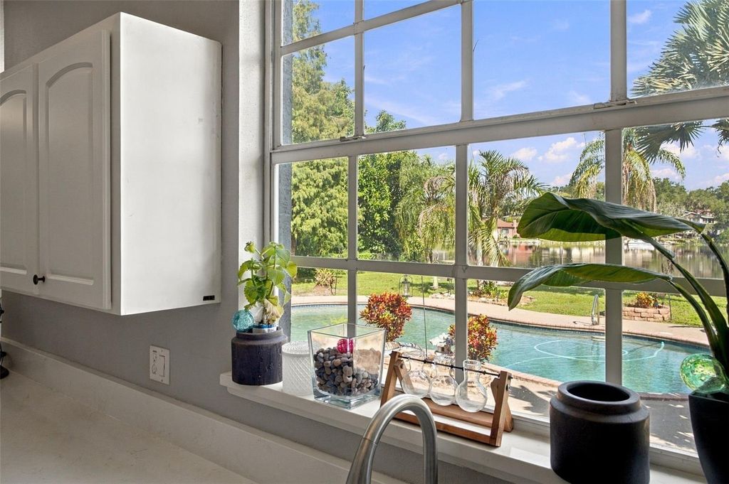 Image 17 of property listing at 8022 TIERRA VERDE DRIVE, Tampa, FL 33617