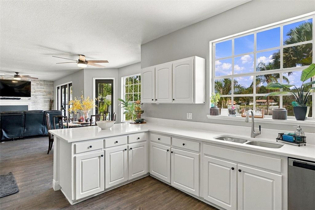Image 18 of property listing at 8022 TIERRA VERDE DRIVE, Tampa, FL 33617