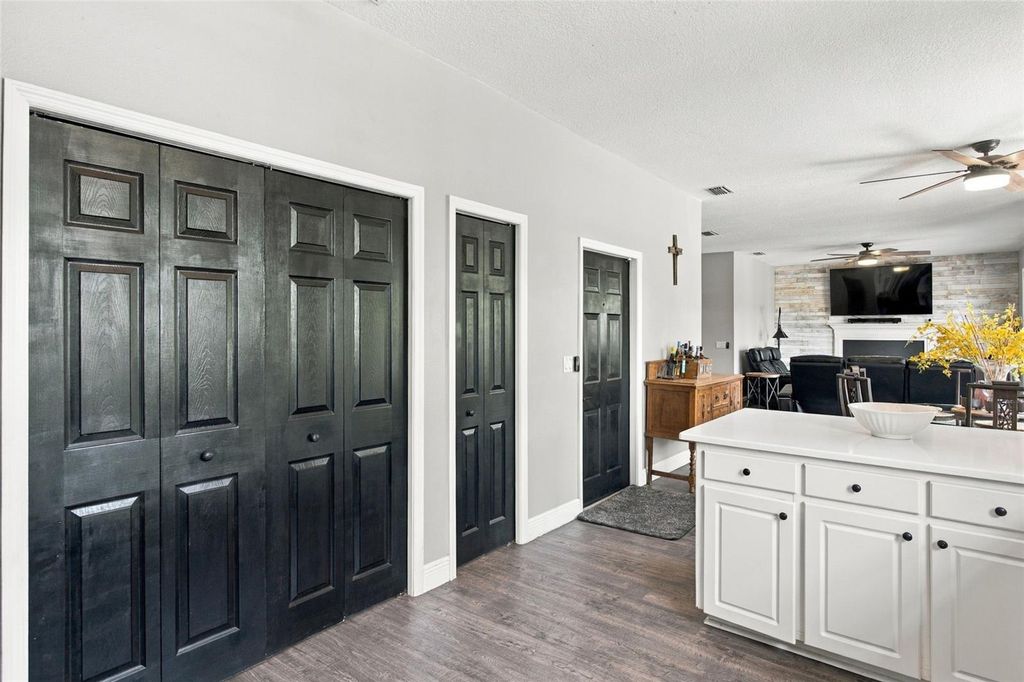 Image 19 of property listing at 8022 TIERRA VERDE DRIVE, Tampa, FL 33617