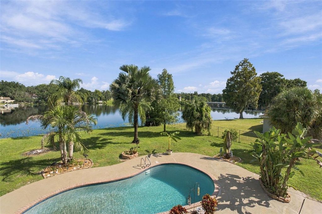 Image 30 of property listing at 8022 TIERRA VERDE DRIVE, Tampa, FL 33617