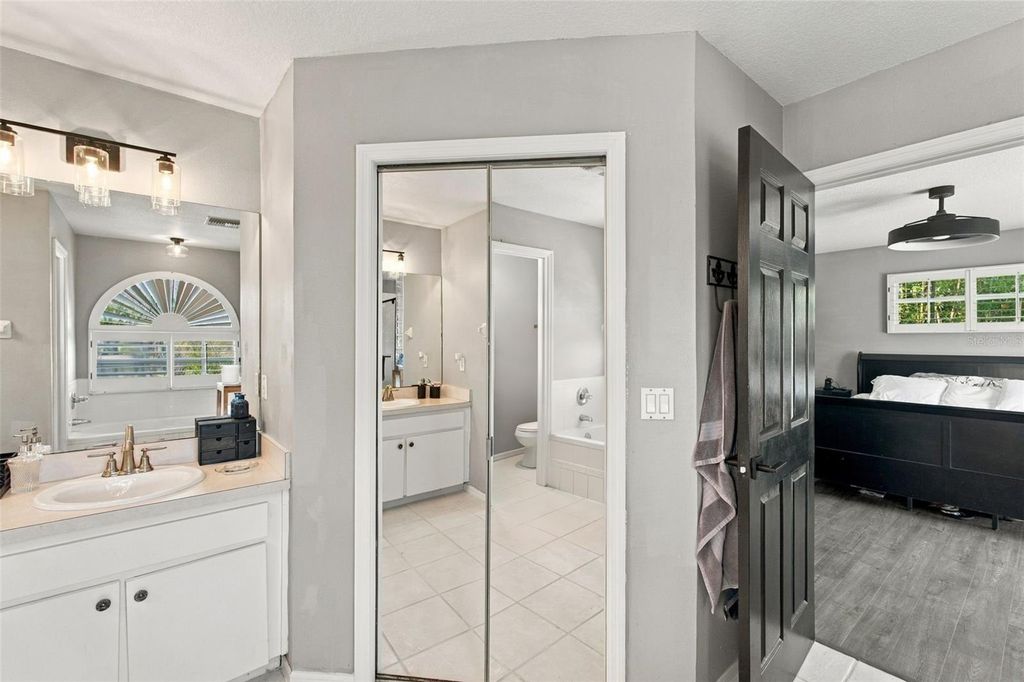 Image 35 of property listing at 8022 TIERRA VERDE DRIVE, Tampa, FL 33617