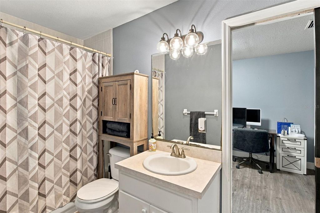 Image 42 of property listing at 8022 TIERRA VERDE DRIVE, Tampa, FL 33617