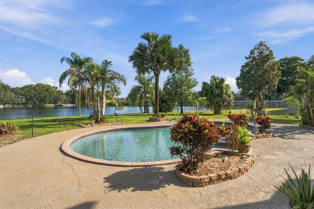 Image 45 of property listing at 8022 TIERRA VERDE DRIVE, Tampa, FL 33617
