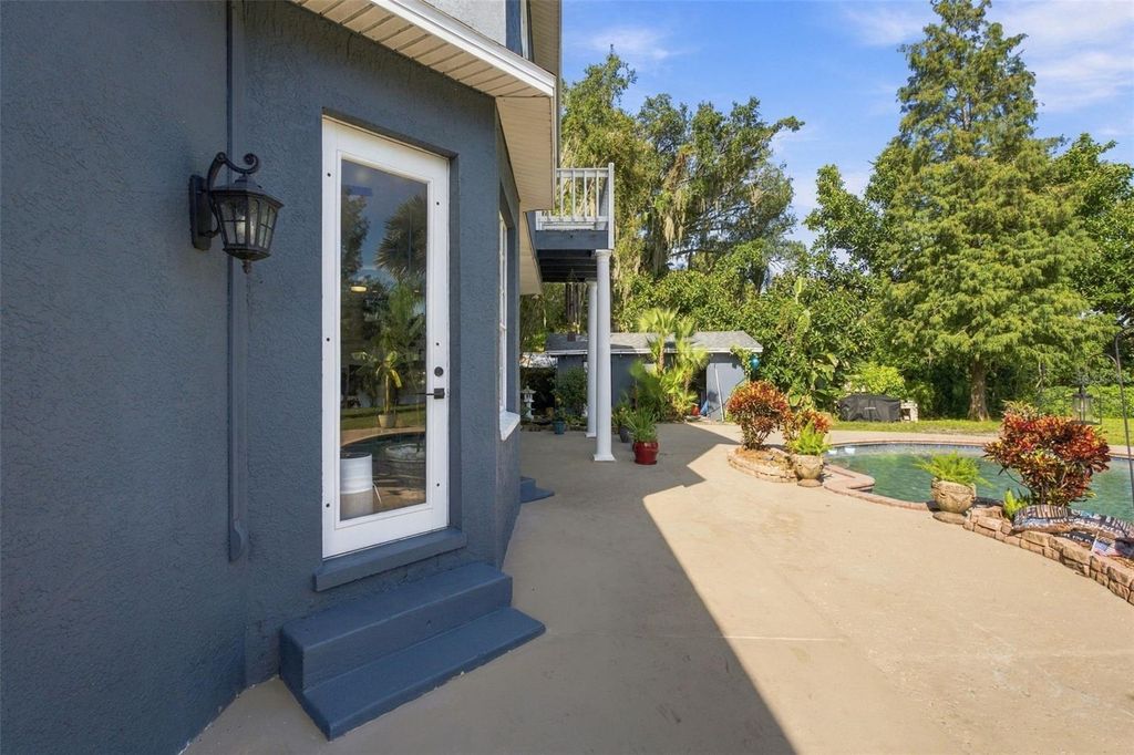 Image 51 of property listing at 8022 TIERRA VERDE DRIVE, Tampa, FL 33617