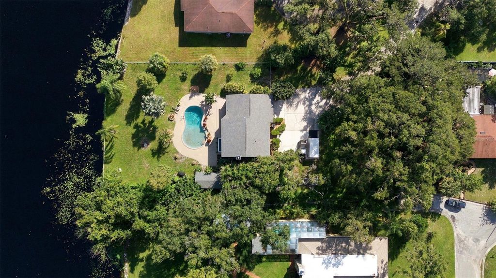 Image 57 of property listing at 8022 TIERRA VERDE DRIVE, Tampa, FL 33617