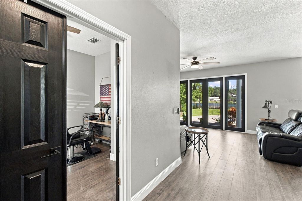Image 8 of property listing at 8022 TIERRA VERDE DRIVE, Tampa, FL 33617