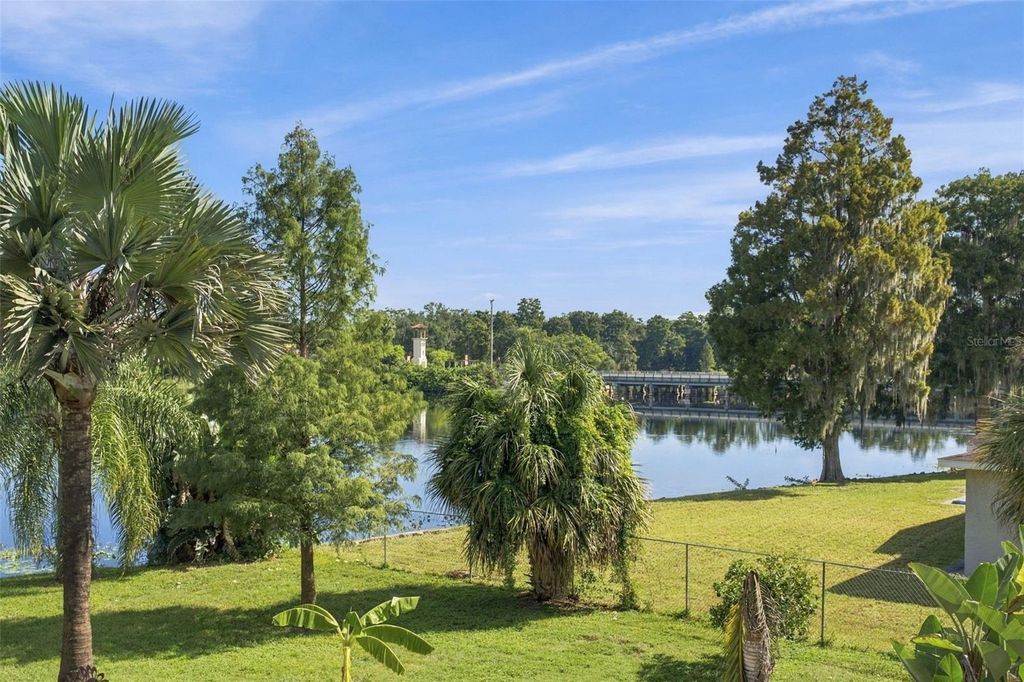 Image 77 of property listing at 8022 TIERRA VERDE DRIVE, Tampa, FL 33617