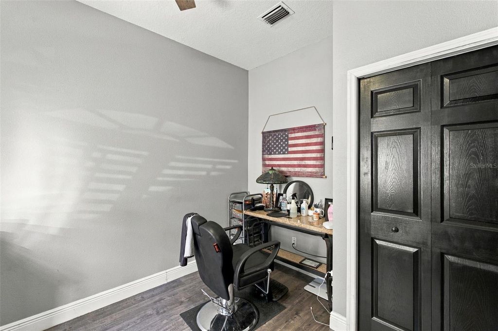 Image 9 of property listing at 8022 TIERRA VERDE DRIVE, Tampa, FL 33617