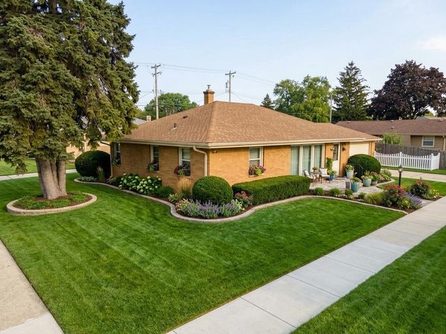 3800 Lasalle STREET, Racine, WI 53402