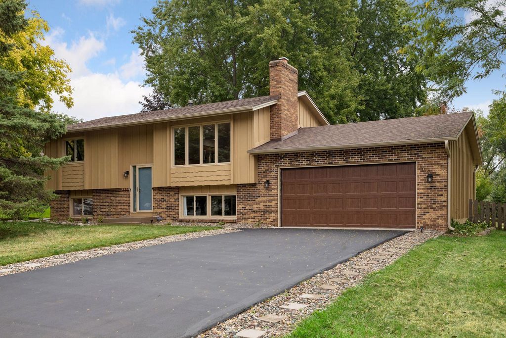11315 40th Avenue N, Plymouth, MN 55441 — exterior