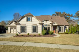 302 Carmichael Circle, Canton, GA 30115