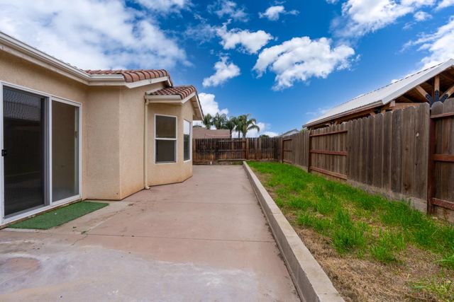 2179 W Rock Creek, Merced, CA 95348