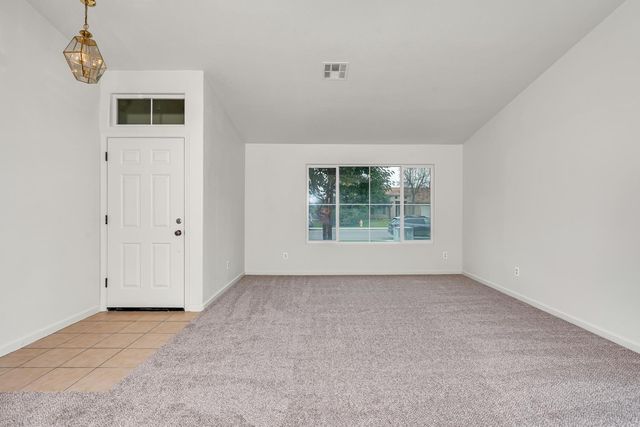 2179 W Rock Creek, Merced, CA 95348