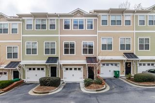 1895 Sterling Oaks Circle, Atlanta, GA 30319