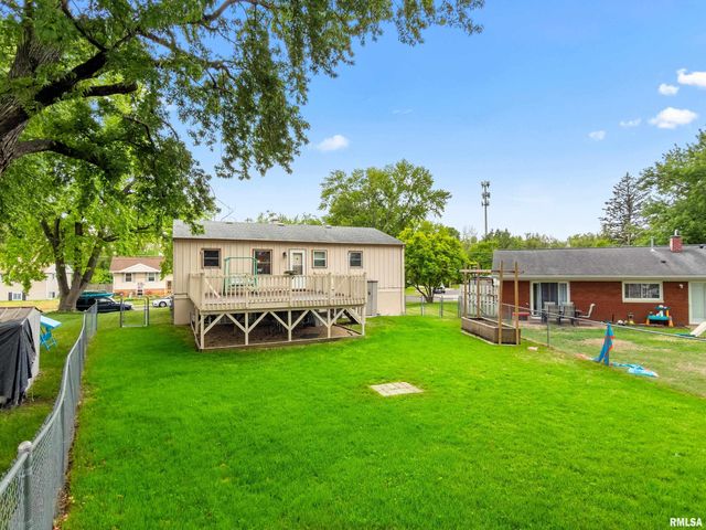 1607 MEMORIAL Drive, Pekin, IL 61554