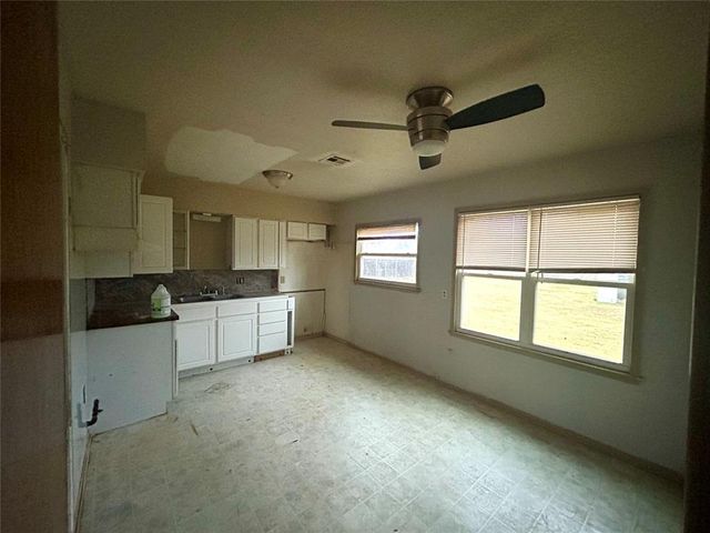 9704 E Reno Avenue, Midwest City, OK 73130