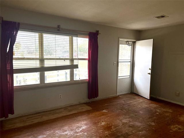 9704 E Reno Avenue, Midwest City, OK 73130