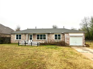 9704 E Reno Avenue, Midwest City, OK 73130