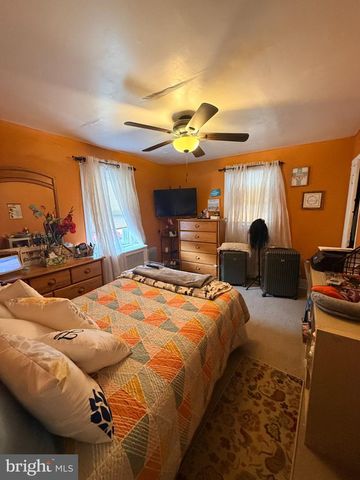 4027 VERNON RD, Drexel Hill, PA 19026