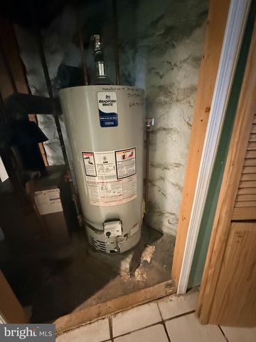 4027 VERNON RD, Drexel Hill, PA 19026