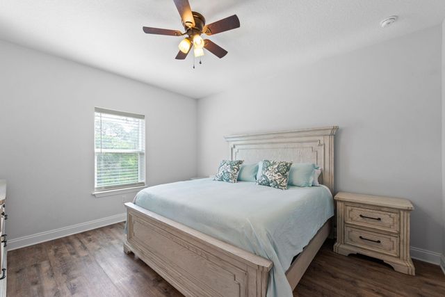 1712 Sound Haven Court Court, Navarre, FL 32566