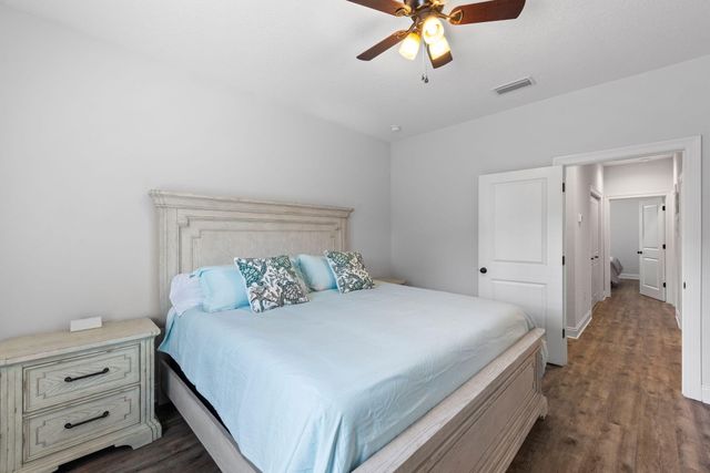 1712 Sound Haven Court Court, Navarre, FL 32566