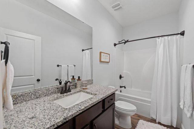 1712 Sound Haven Court Court, Navarre, FL 32566