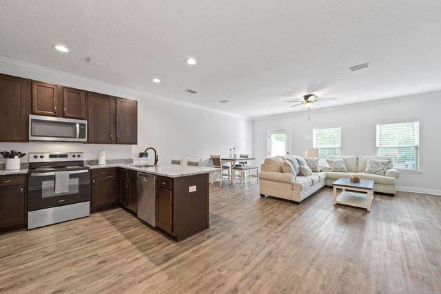 1712 Sound Haven Court Court, Navarre, FL 32566