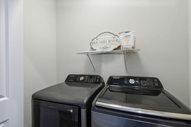 1712 Sound Haven Court Court, Navarre, FL 32566