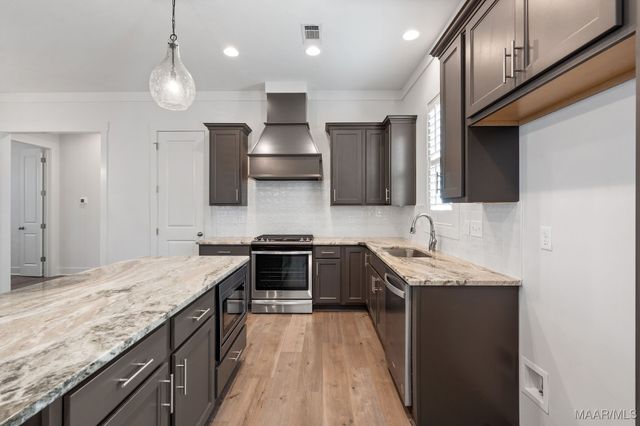 119 Forest Glen Drive, Pike Road, AL 36064