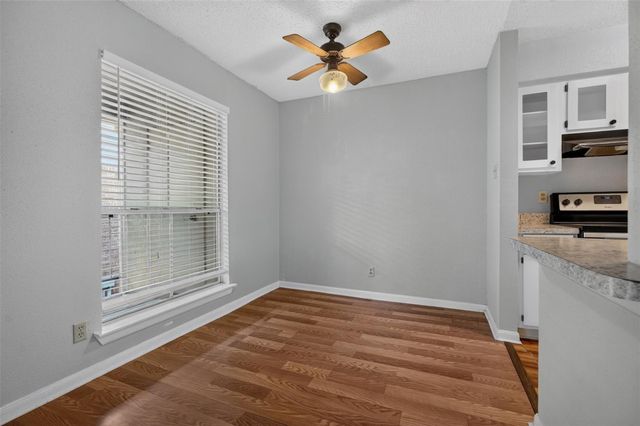 700 Thicket Lane 304, Houston, TX 77079