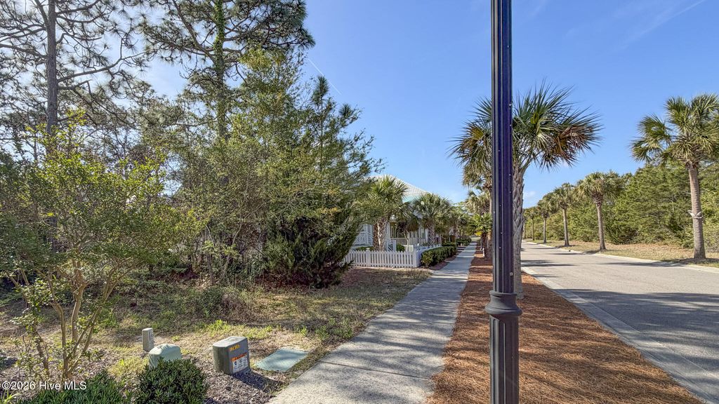 Image 14 of property listing at 1307 Croaker Lane, Carolina Beach, NC 28428