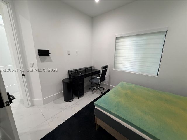 5901 SW 64th St, South Miami, FL 33143
