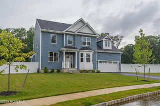 5 Melinda Court, Bayville, NJ 08721