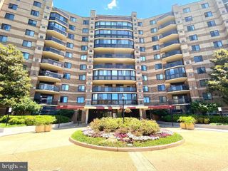 8340 GREENSBORO DR #207, Mclean, VA 22102