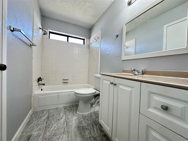 1422 Beckwith Drive, Arlington, TX 76018