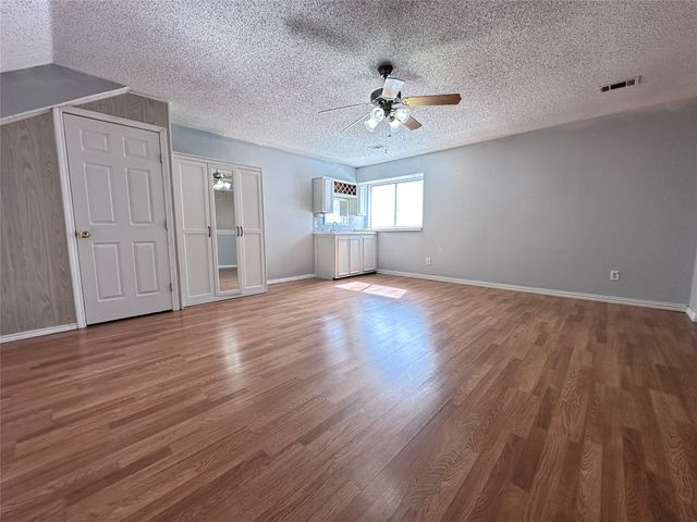 1422 Beckwith Drive, Arlington, TX 76018