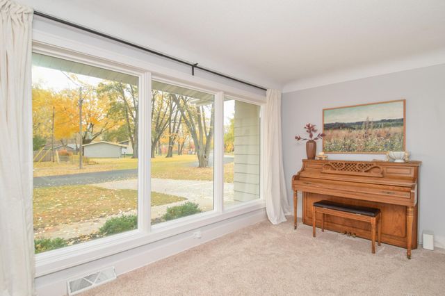 7607 53rd Avenue N, New Hope, MN 55428