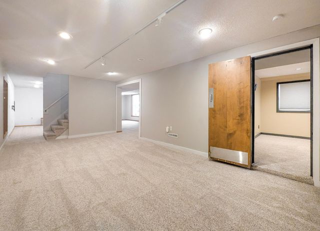 7607 53rd Avenue N, New Hope, MN 55428