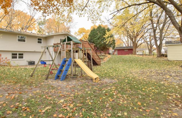 7607 53rd Avenue N, New Hope, MN 55428