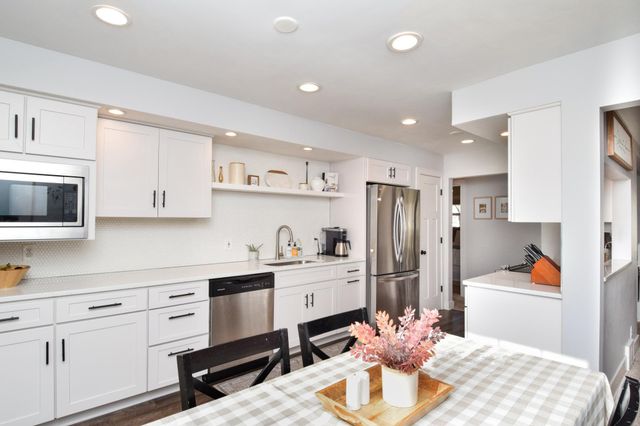 7607 53rd Avenue N, New Hope, MN 55428